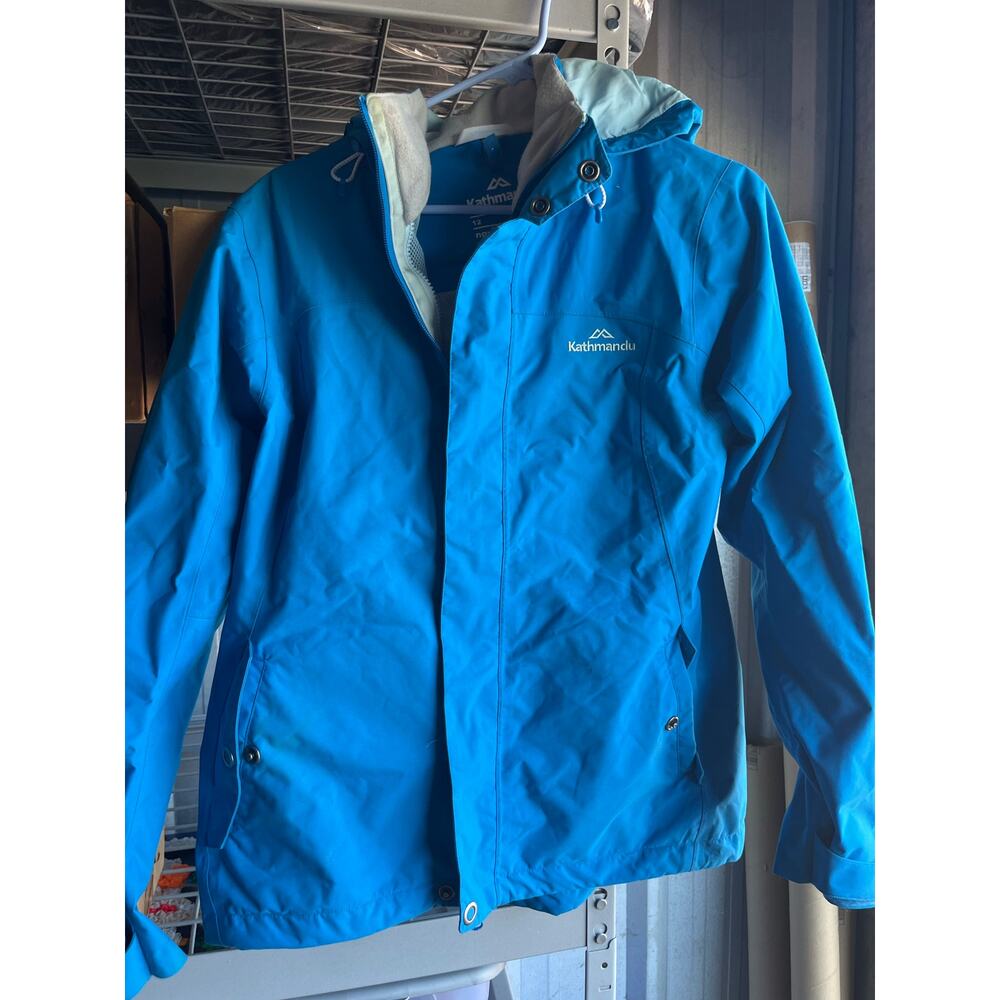 Kathmandu women’s windbreaker size 12 (Med) Preowned